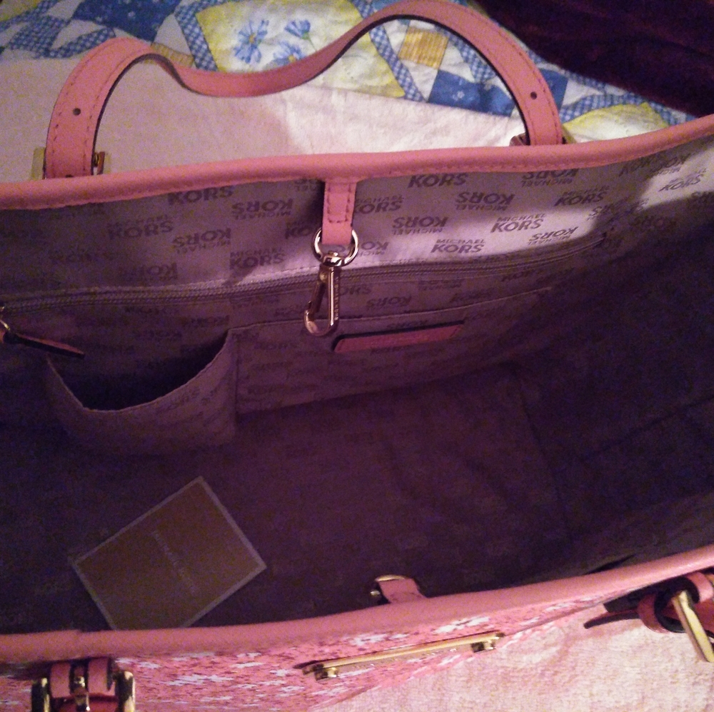 Michael Kors Bag - Picture 3 of 3